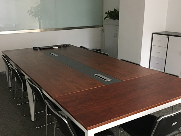 軒轅宏邁-會議室